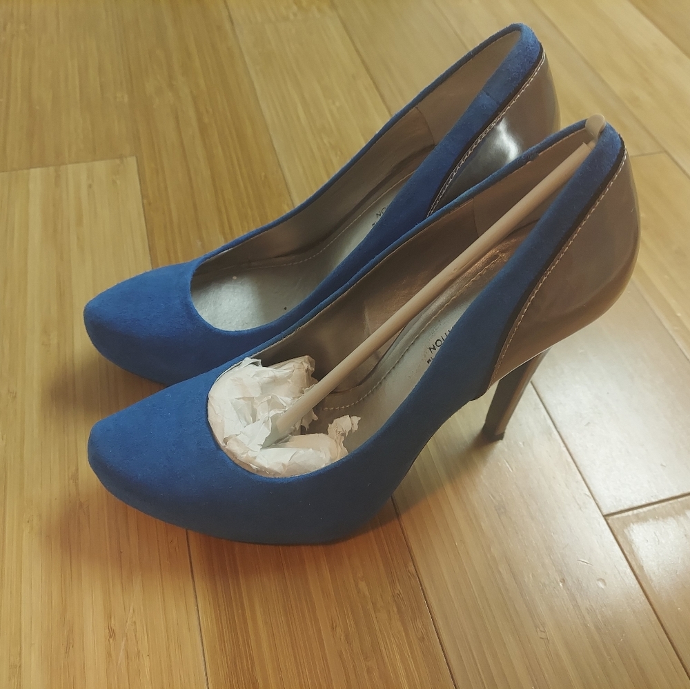 BCBG shoes